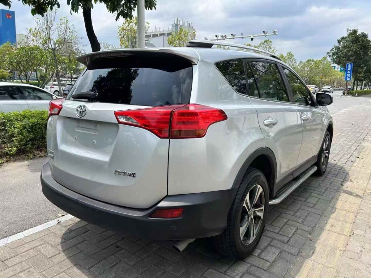 豐田 RAV4榮放  2016款 2.0L CVT兩驅(qū)風(fēng)尚版圖片