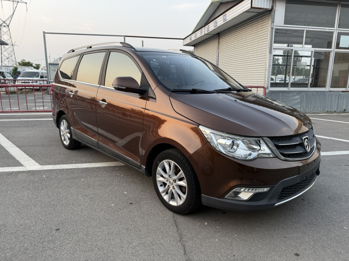 寶駿 730  2014款 1.5L 手動標準型 7座圖片