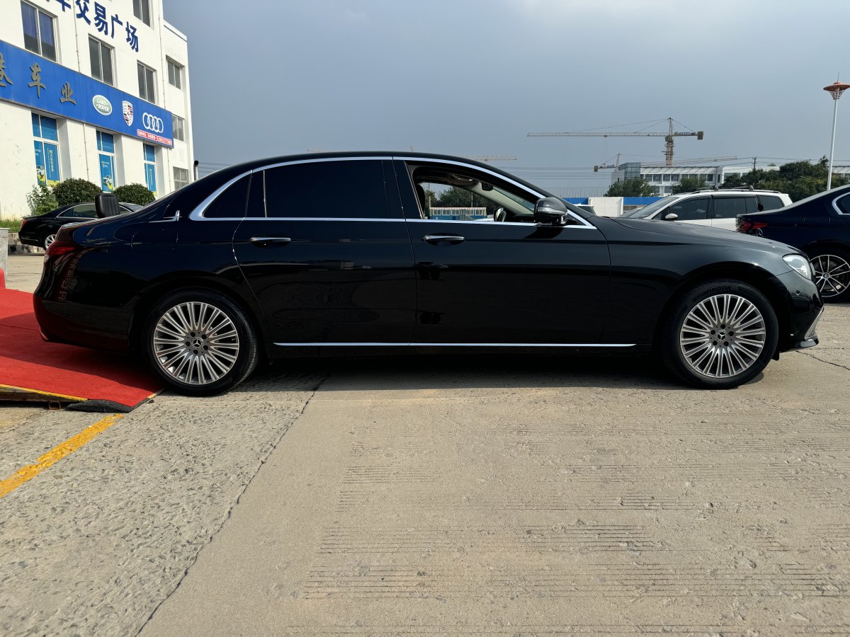 奔馳 奔馳E級(jí)  2022款 改款 E 300 L 豪華型圖片