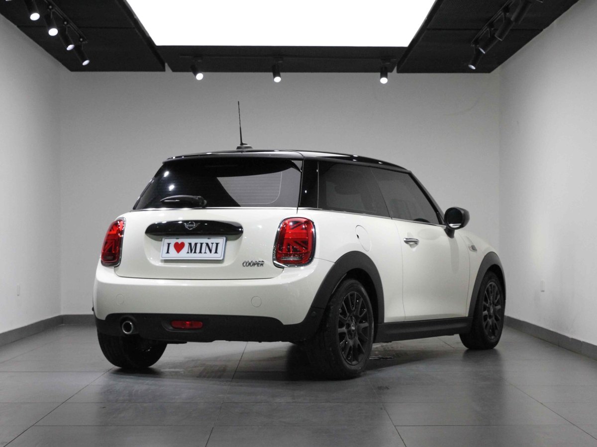 MINI MINI  2019款 1.5T COOPER 經(jīng)典派圖片