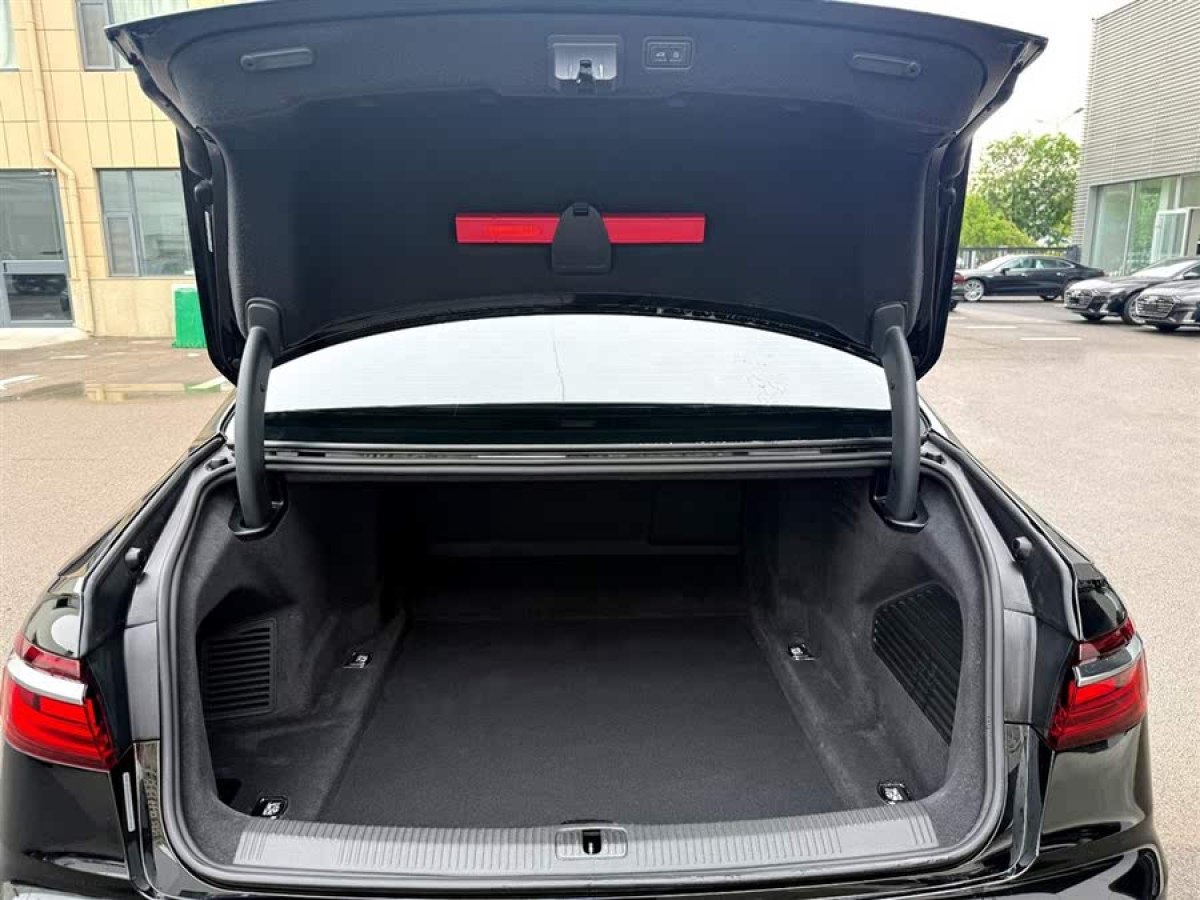 奧迪 奧迪A8  2024款 A8L 50 TFSI quattro 臻選型圖片