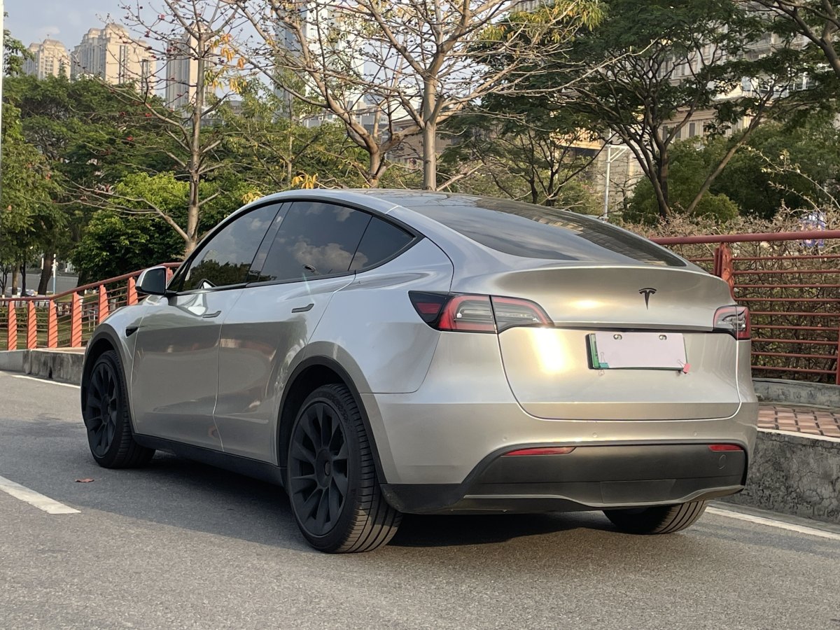 特斯拉 Model 3  2023款 長(zhǎng)續(xù)航煥新版 雙電機(jī)全輪驅(qū)動(dòng)圖片