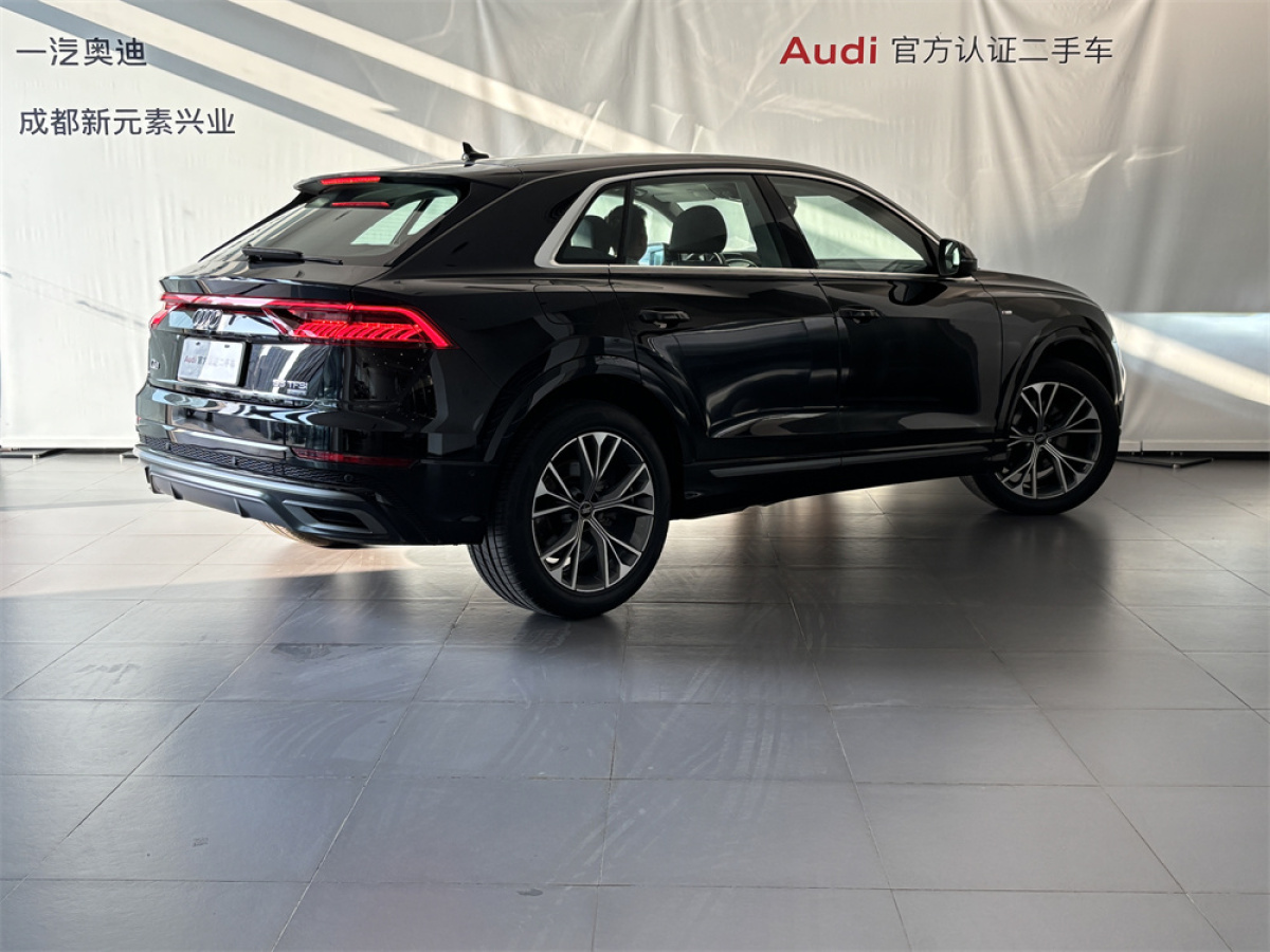 奧迪 奧迪Q8  2022款 55 TFSI 豪華動感型圖片