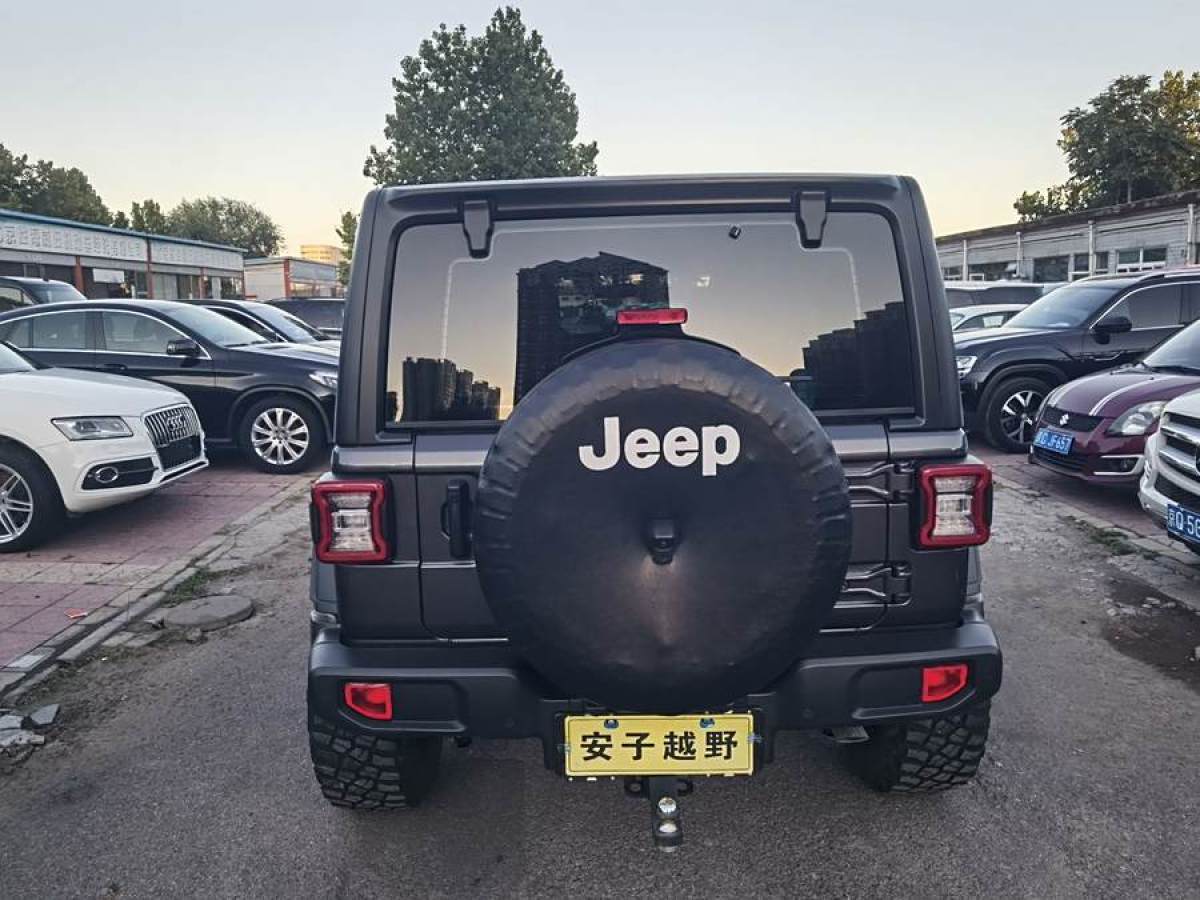 2022年1月Jeep 牧馬人  2024款 2.0T 羅賓漢四門(mén)版