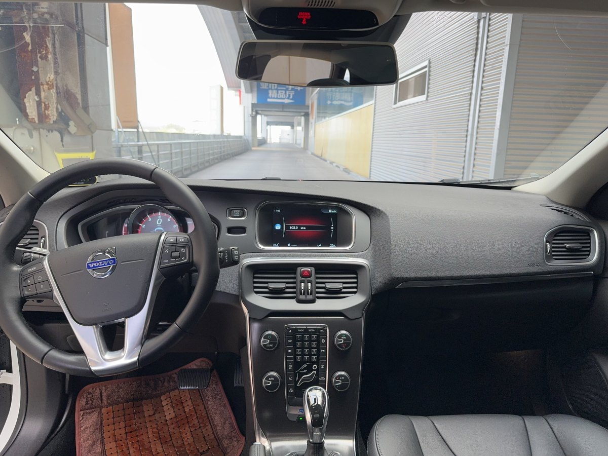 沃爾沃 V40  2015款 1.6T 智逸版圖片