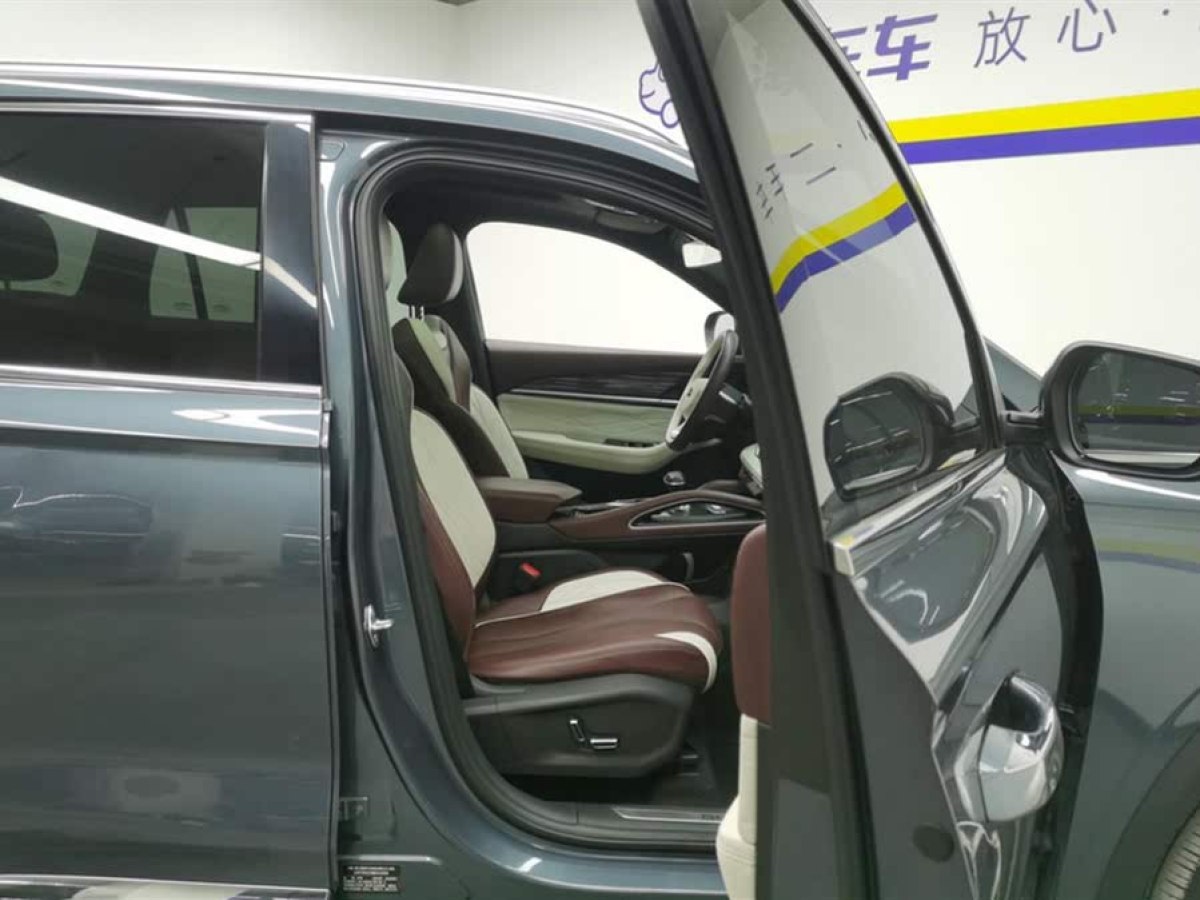 吉利 星越L  2021款 2.0TD DCT EVO兩驅(qū)尊貴型圖片