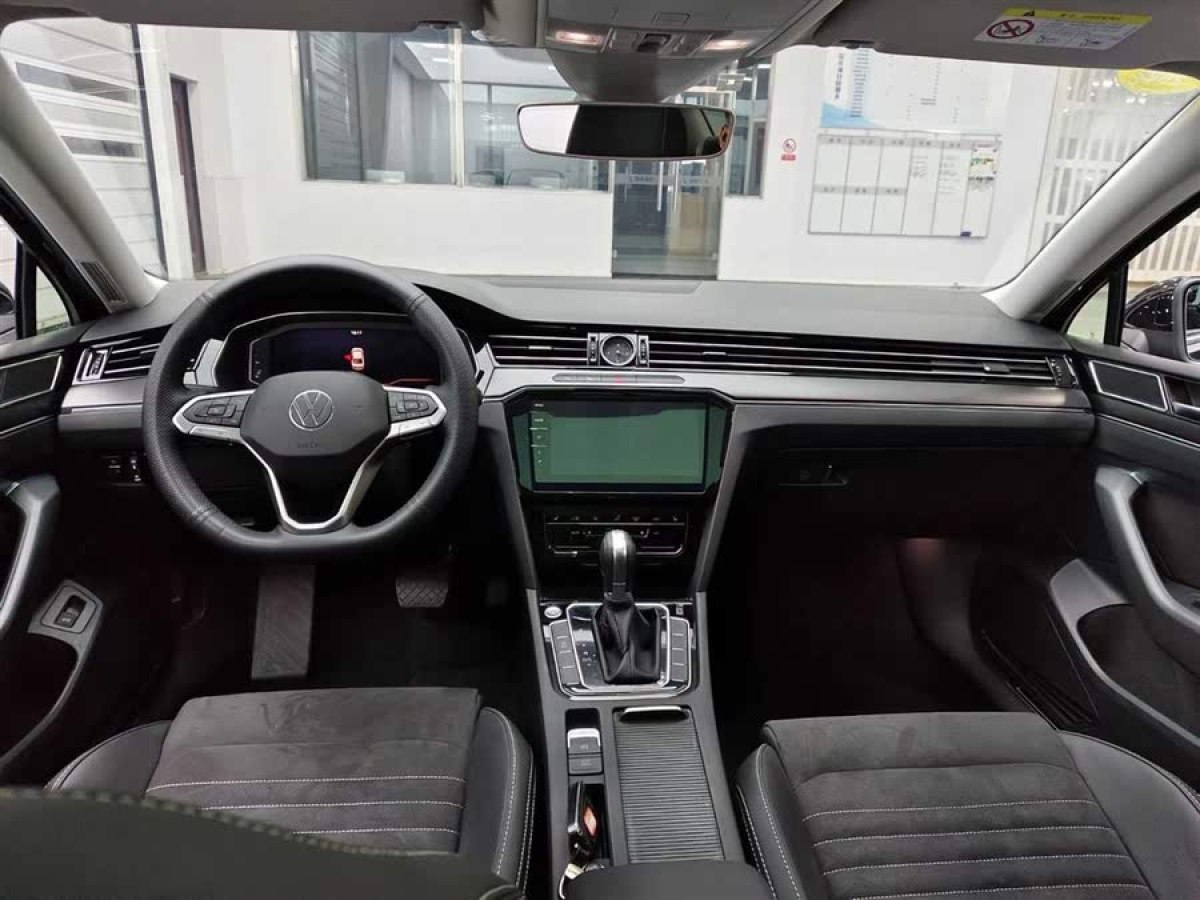 大眾 邁騰  2020款 330TSI DSG 領(lǐng)先型圖片