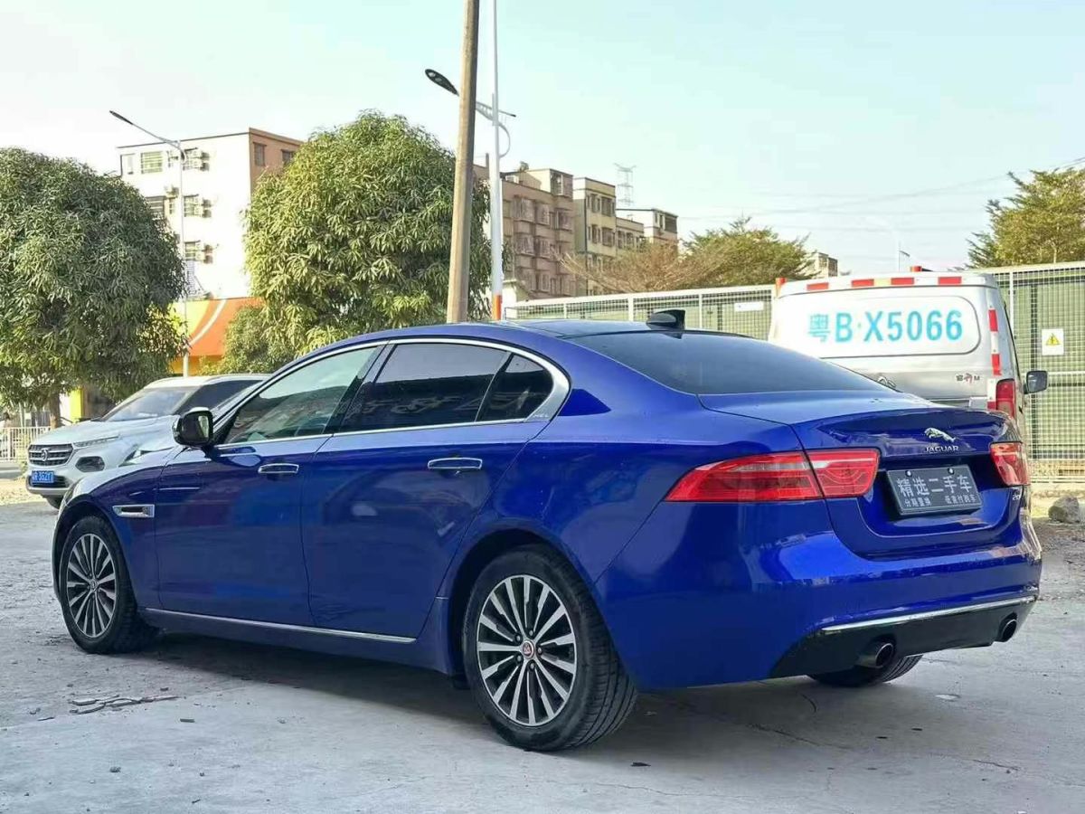 捷豹 XE  2018款 2.0T 200PS 兩驅(qū)R-Sport運(yùn)動(dòng)版圖片