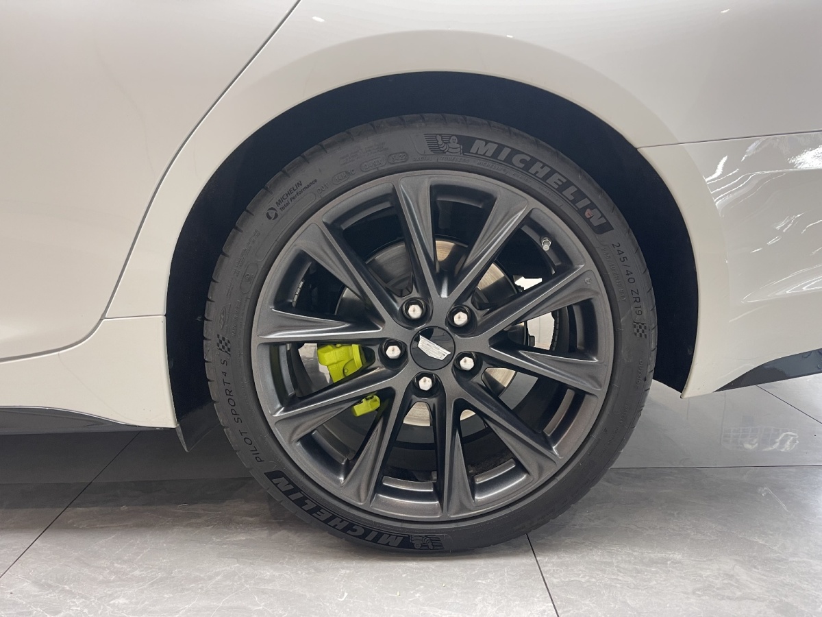 凱迪拉克 CT5  2022款 28T 鉑金超級(jí)輔助駕駛版圖片
