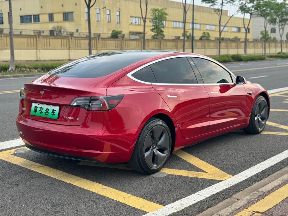 特斯拉 Model 3  2020款 改款 標(biāo)準(zhǔn)續(xù)航后驅(qū)升級(jí)版圖片