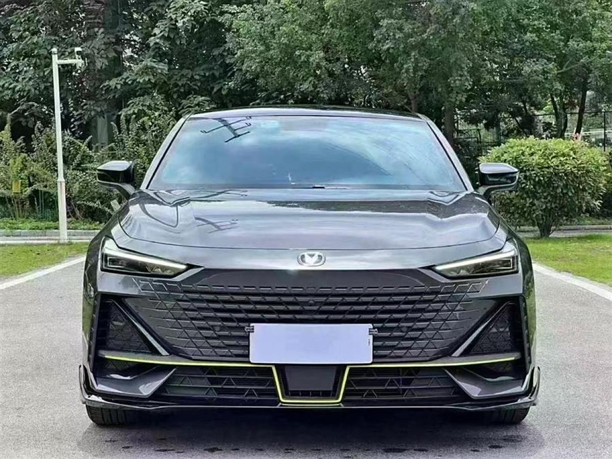 長(zhǎng)安 長(zhǎng)安UNI-V  2022款 1.5T 運(yùn)動(dòng)版圖片