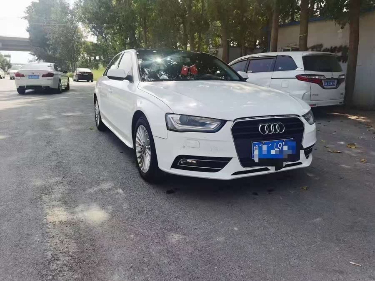 奧迪 奧迪A4L  2015款 35 TFSI 自動(dòng)標(biāo)準(zhǔn)型圖片