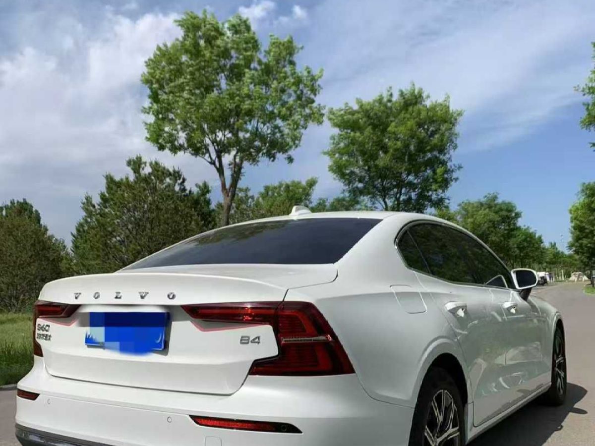 沃爾沃 S60L  2024款 B4 智遠(yuǎn)豪華版圖片