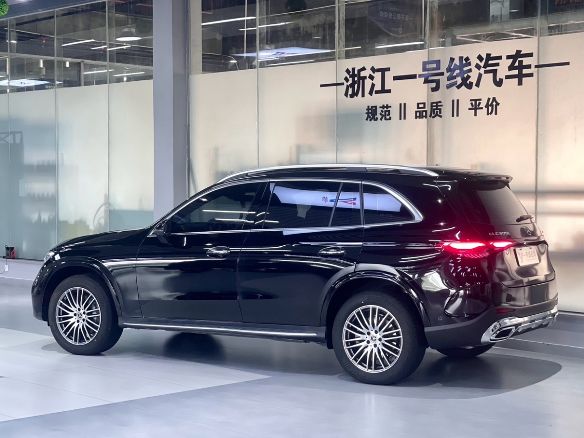 奔馳 奔馳GLC  2023款 GLC 300 L 4MATIC 動(dòng)感型 7座圖片