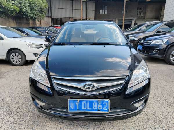 现代 悦动  2011款 1.6L 手动顶级型