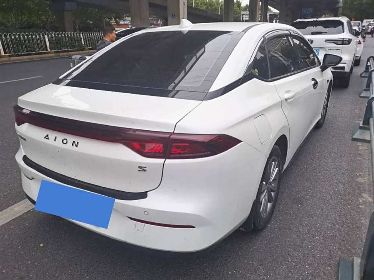 2023年8月埃安 AION S  2023款 炫 580 55.2kWh 磷酸鐵鋰