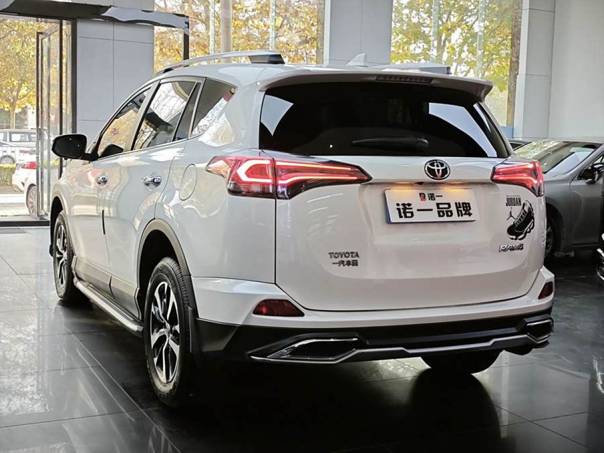 豐田 RAV4榮放  2016款 2.0L CVT兩驅風尚版圖片