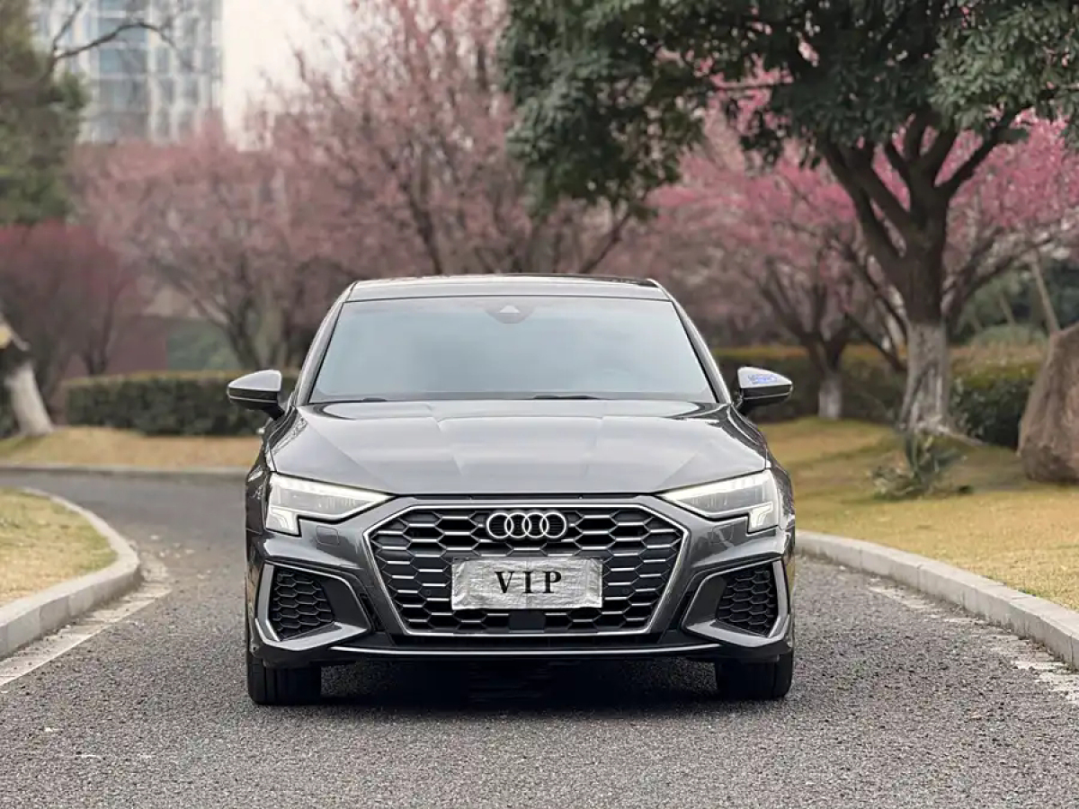 奧迪 奧迪A3  2021款 Sportback 35 TFSI 豪華運(yùn)動(dòng)型圖片