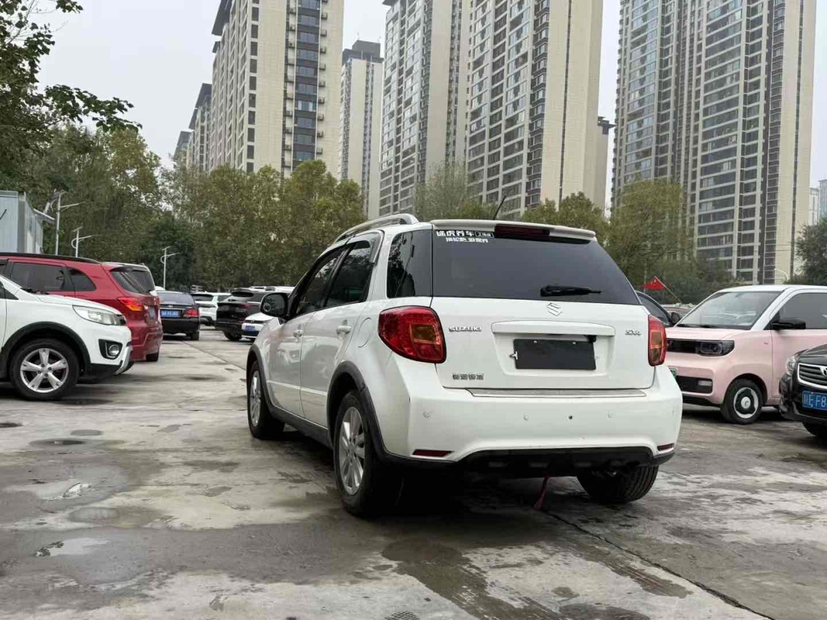 鈴木 天語(yǔ) SX4  2013款 酷銳 1.6L 自動(dòng)20周年3G智能版圖片