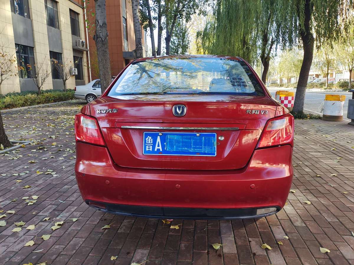 長安 悅翔V3  2012款 1.3L 手動標準型圖片