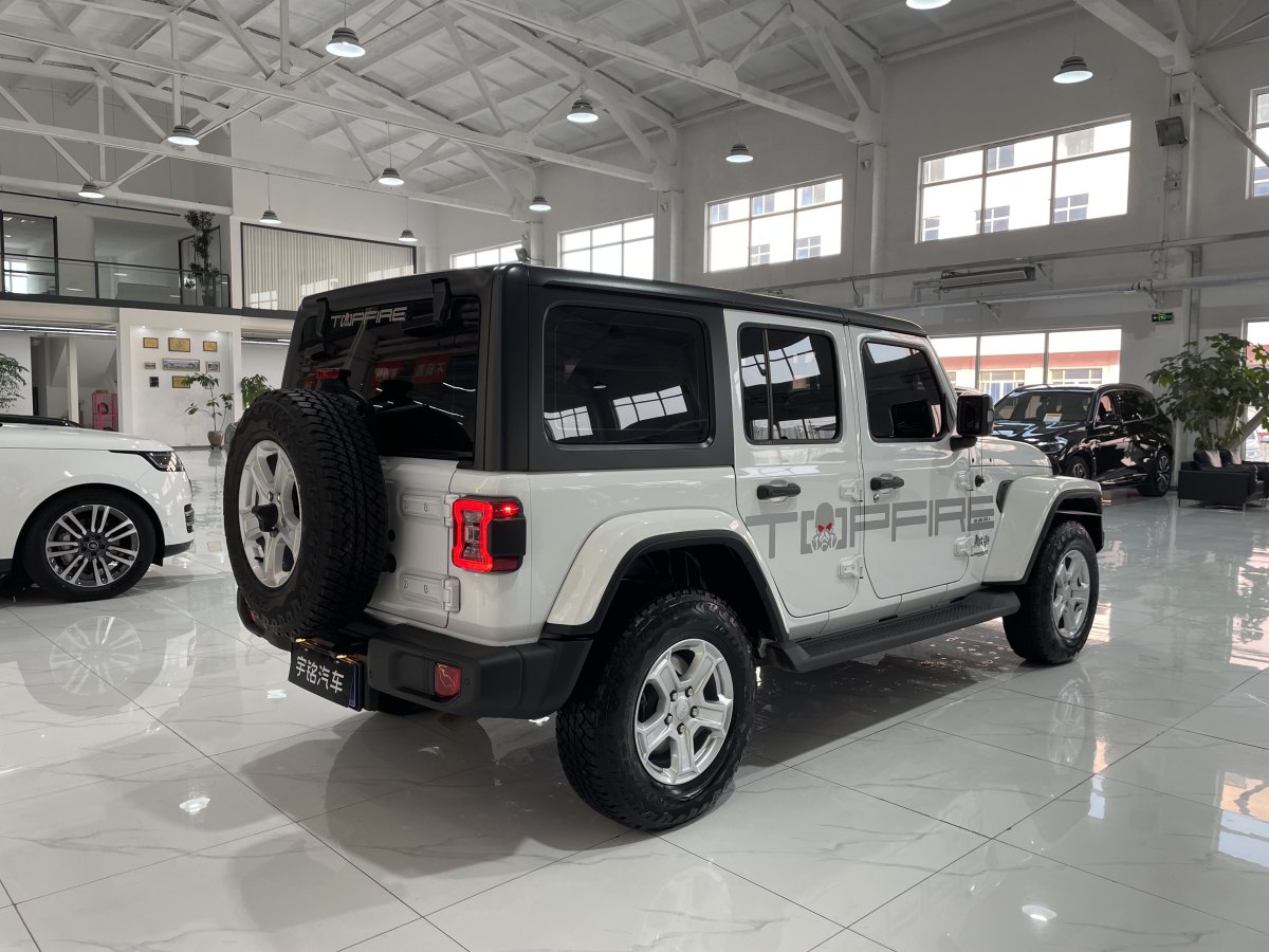 Jeep 牧馬人  2021款 2.0T Sahara 四門版圖片