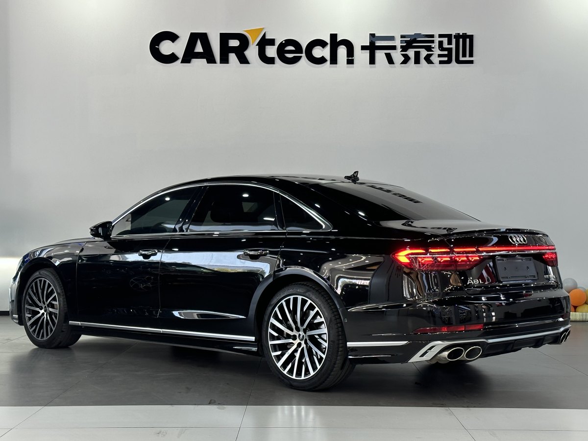 2023年11月奧迪 奧迪A8  2024款 A8L 55 TFSI quattro 旗艦型