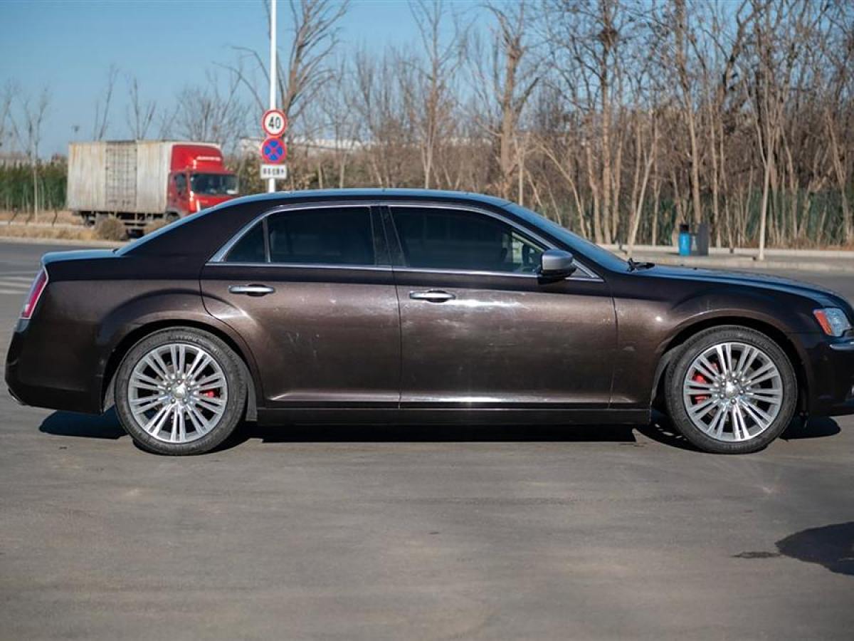 克萊斯勒 300C  2013款 3.6L 尊崇版圖片