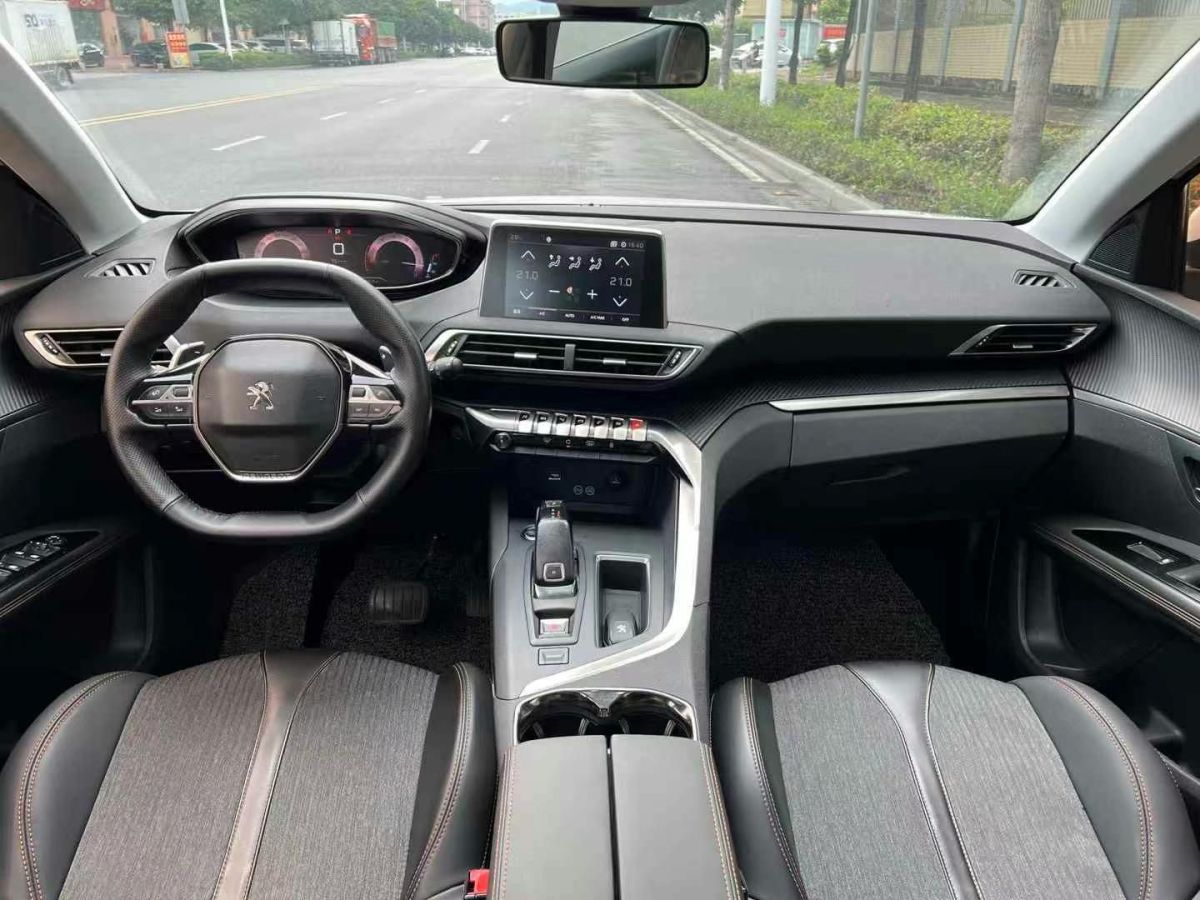 標(biāo)致 4008 圖片