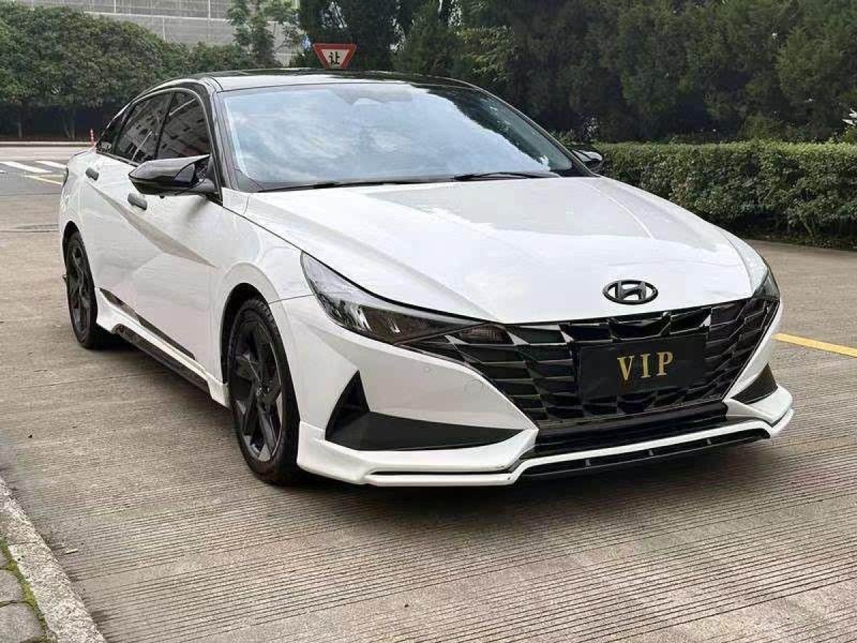 現(xiàn)代 伊蘭特  2021款 1.5L LUX尊貴版圖片