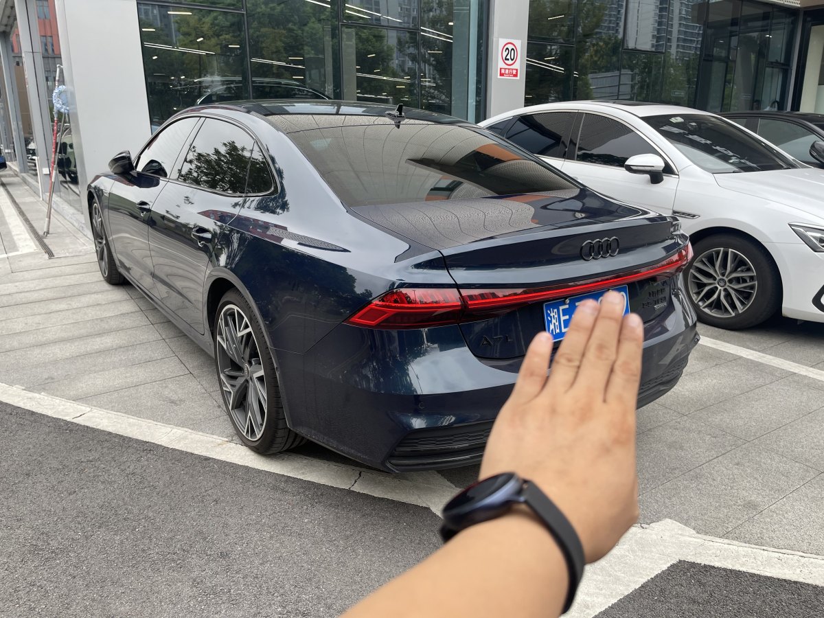 奥迪 奥迪A7L  2022款 55 TFSI quattro S-line edition one先行版图片