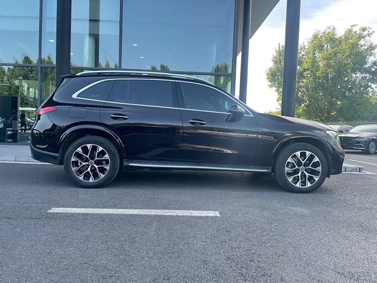 奔馳 奔馳GLC  2023款 改款 GLC 260 L 4MATIC 豪華型 7座圖片