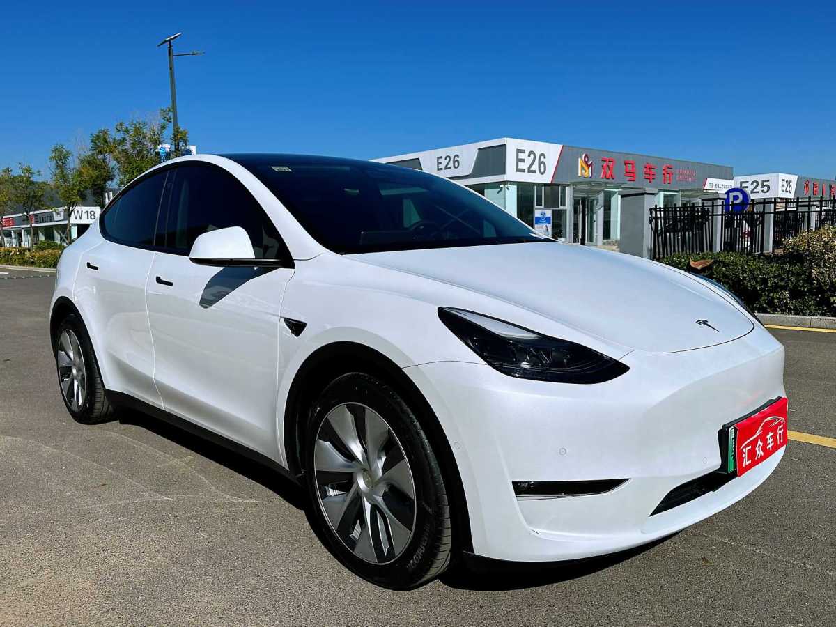 特斯拉 Model Y  2021款 改款 標(biāo)準(zhǔn)續(xù)航后驅(qū)升級版圖片