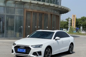 奧迪A4L 奧迪 40 TFSI 時(shí)尚動(dòng)感型