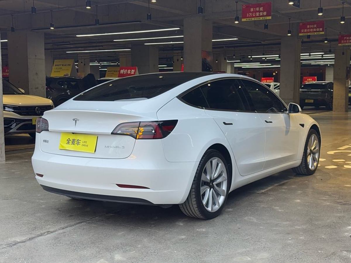 特斯拉 Model 3  2020款 改款 標(biāo)準(zhǔn)續(xù)航后驅(qū)升級版圖片