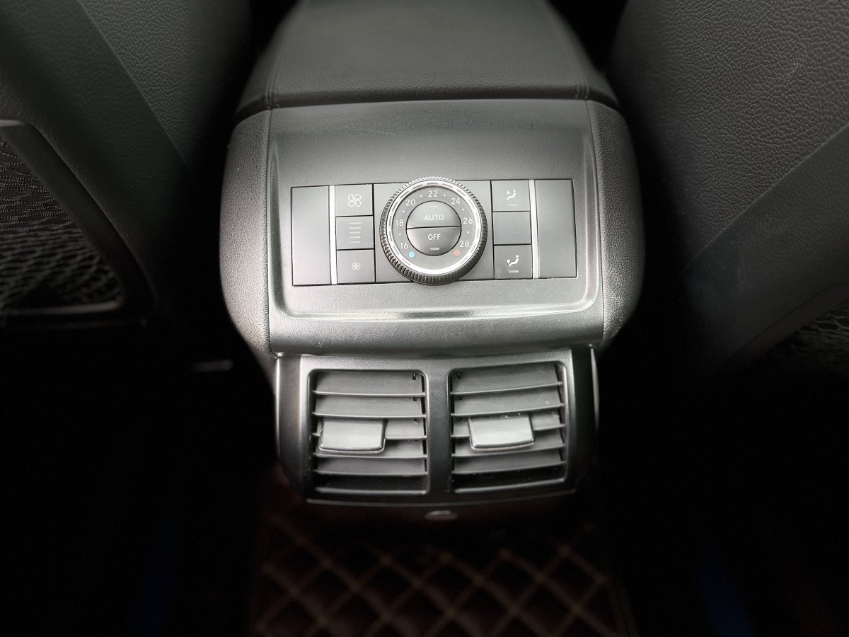 2016年11月奔驰 奔驰R级  2014款 R 320 4MATIC 商务型