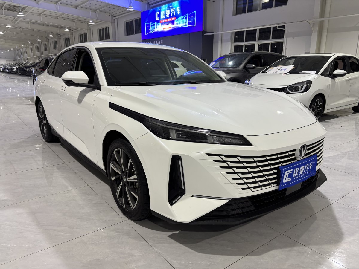 長安 逸達(dá)  2023款 藍(lán)鯨NE 1.5T GDI DCT領(lǐng)航型圖片