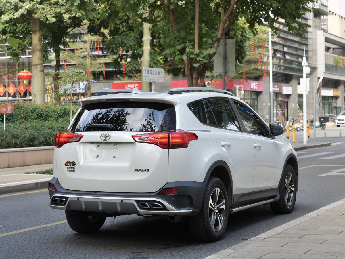 豐田 RAV4  2018款 榮放 2.0L CVT兩驅(qū)風(fēng)尚版圖片