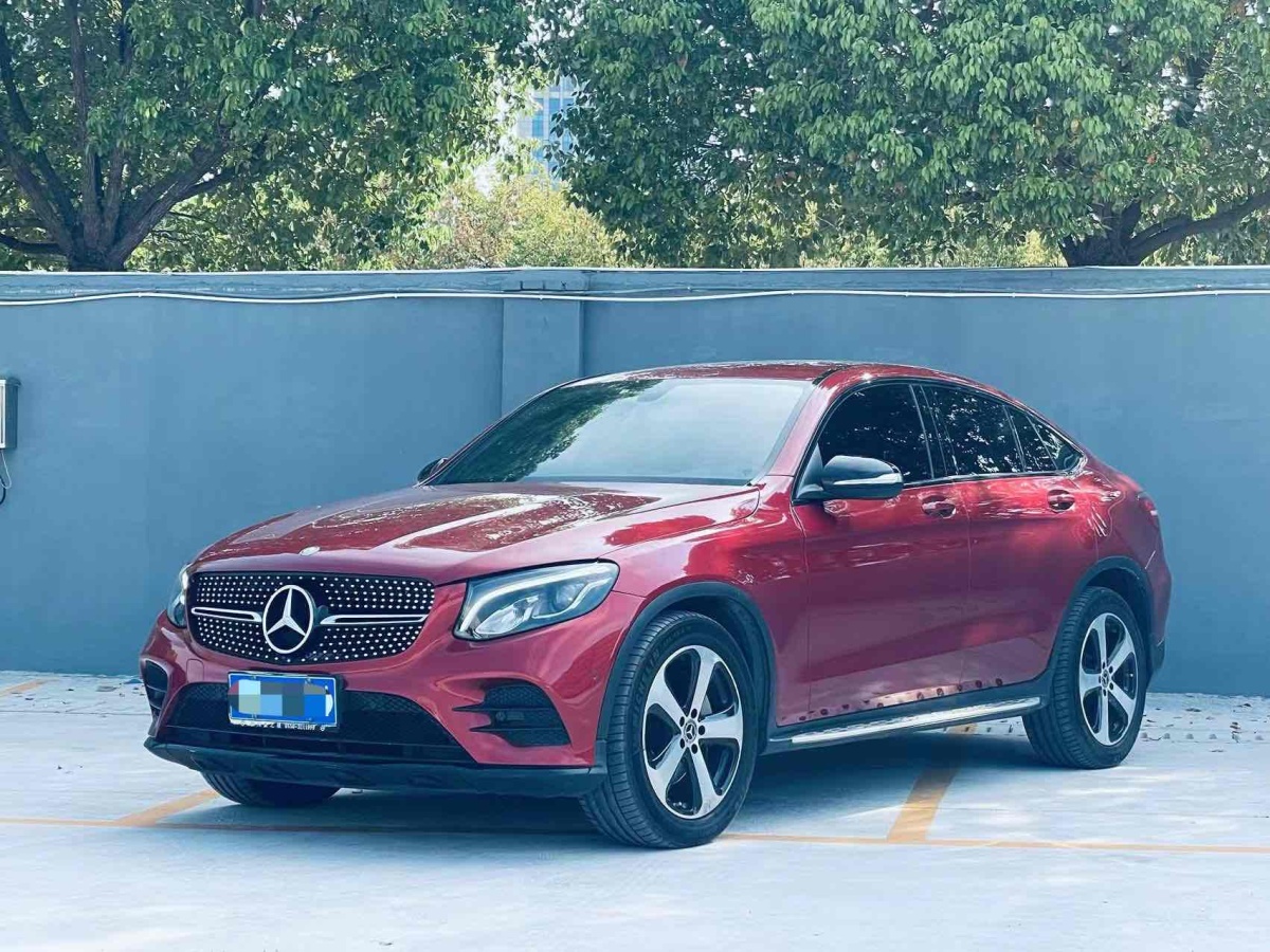 奔驰 奔驰GLC  2023款 GLC 300 4MATIC 轿跑SUV图片