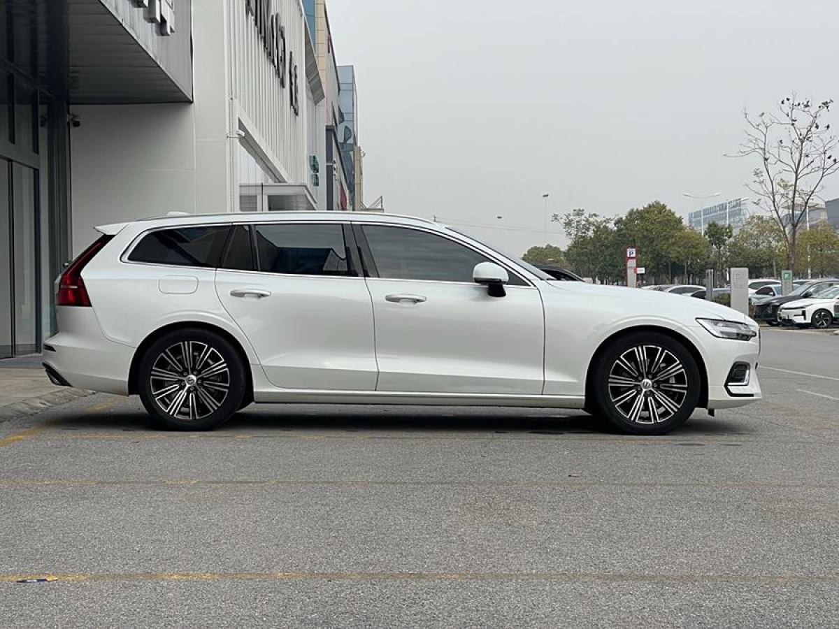 沃爾沃 V60  2020款 T5 智遠(yuǎn)豪華版圖片