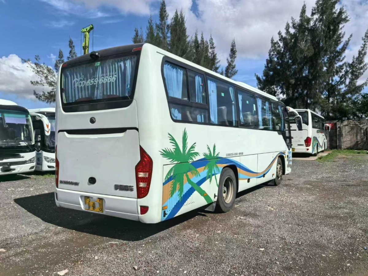 多臺(tái)國(guó)五38座宇通6906旅游車圖片