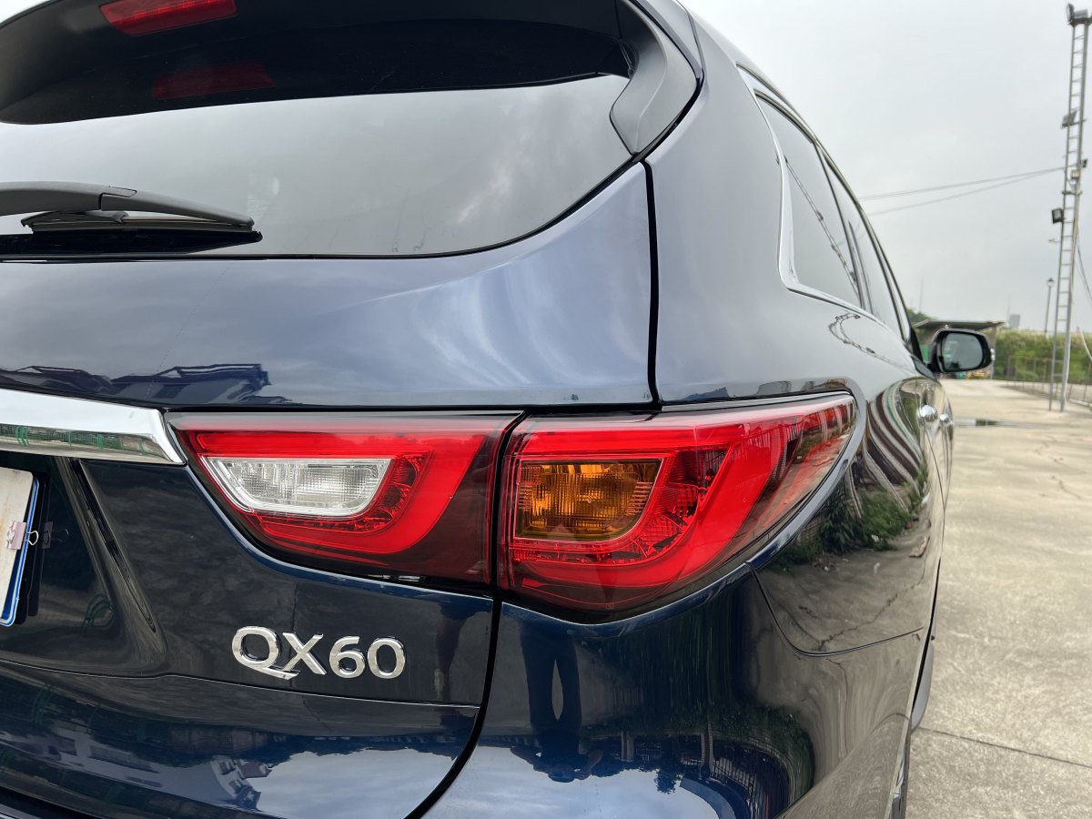 2021年7月英菲尼迪 QX60  2020款 2.5 S/C Hybrid 兩驅(qū)卓越版 國(guó)VI