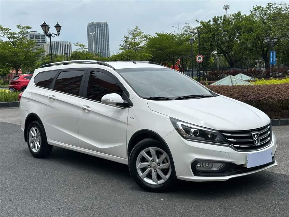 寶駿 310W  2019款  1.5L 手動(dòng)時(shí)尚型 國(guó)VI圖片