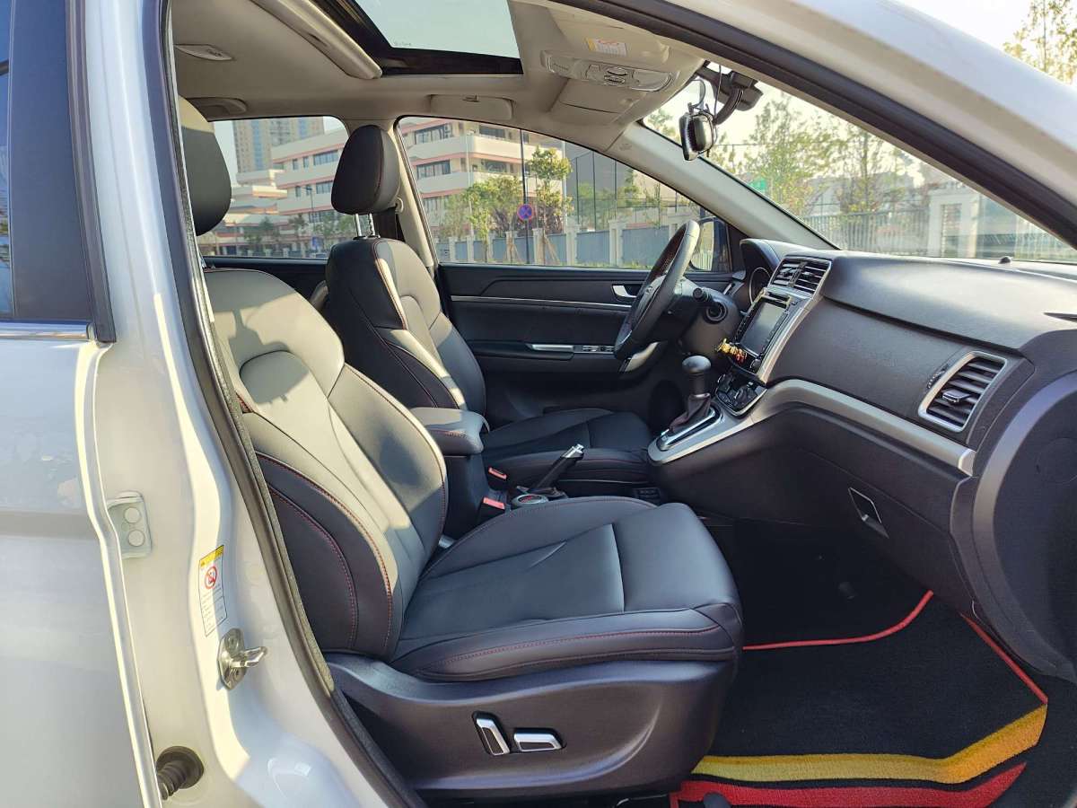 2015年6月哈弗 H6  2015款 运动版 1.5T 自动两驱豪华型
