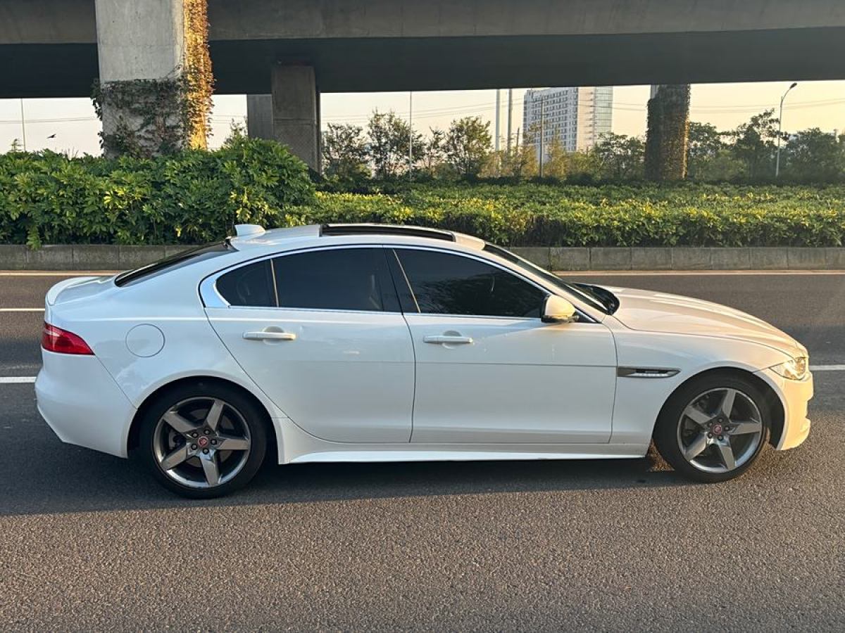 捷豹 XE  2015款 2.0T 200PS R-Sport圖片