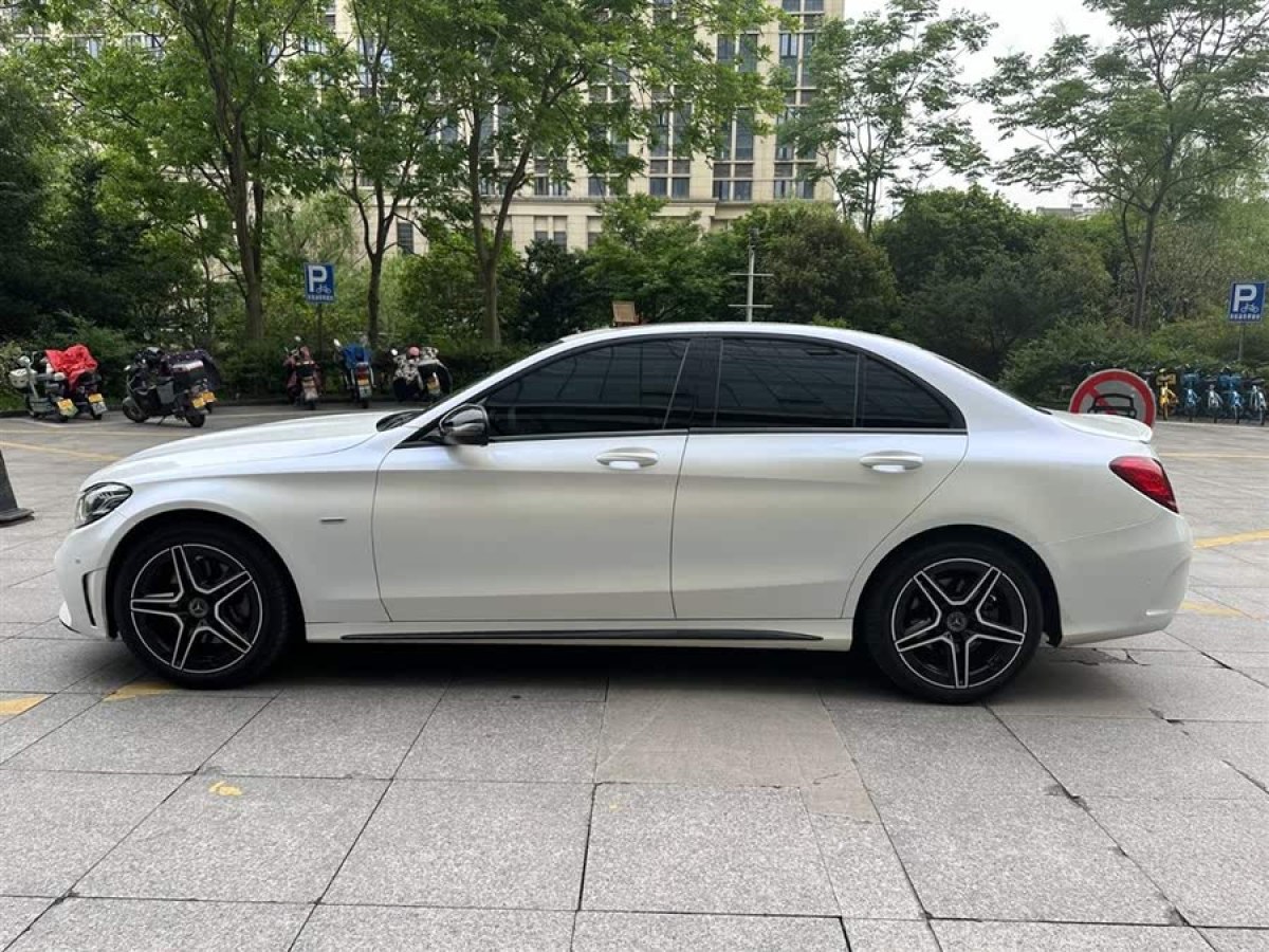 奔馳 奔馳C級(jí)  2021款 C 260 L 運(yùn)動(dòng)星耀臻藏版圖片