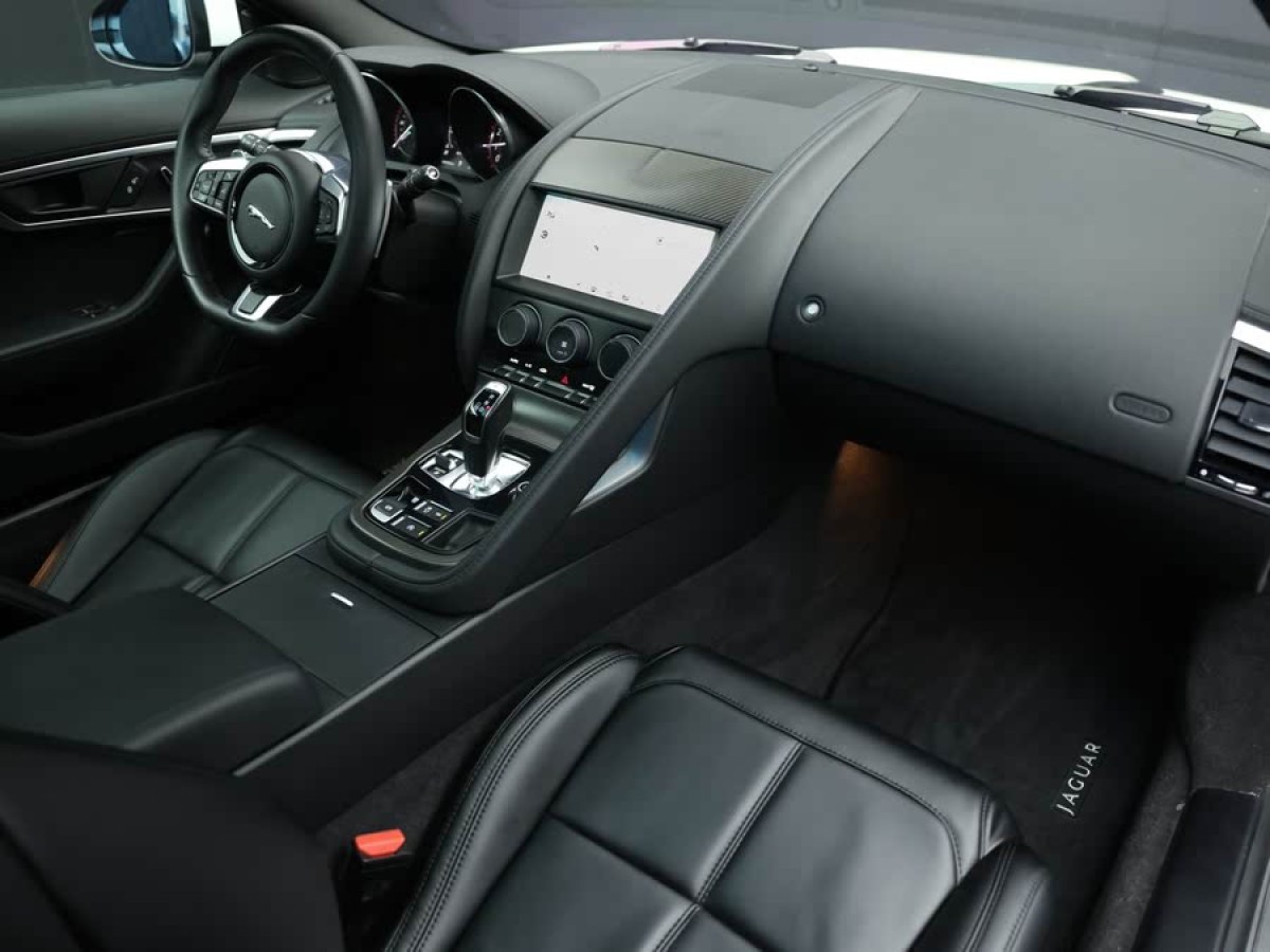 捷豹 F-TYPE  2019款 2.0T 硬頂版圖片