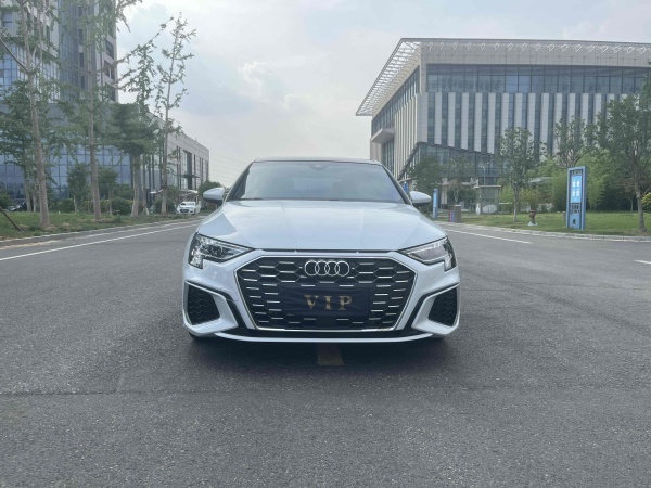 奥迪 奥迪A3  2023款 改款 Sportback 35 TFSI 时尚运动型