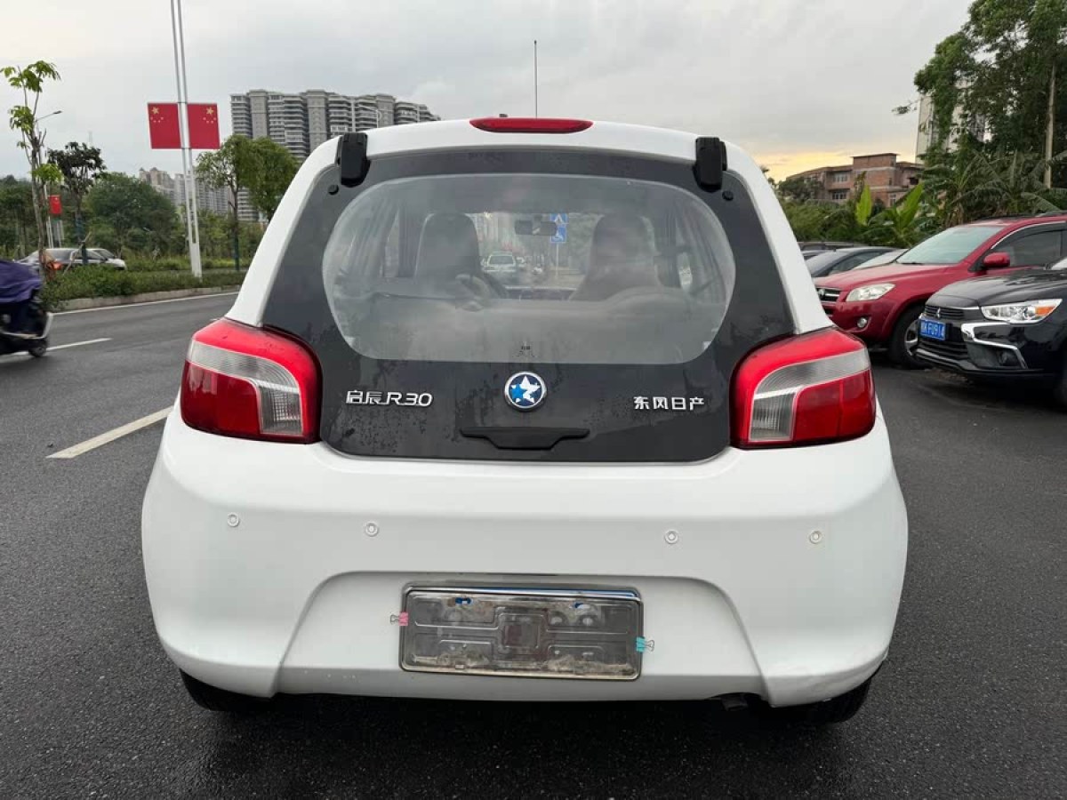 啟辰 R30  2014款 1.2L 手動優(yōu)享版圖片