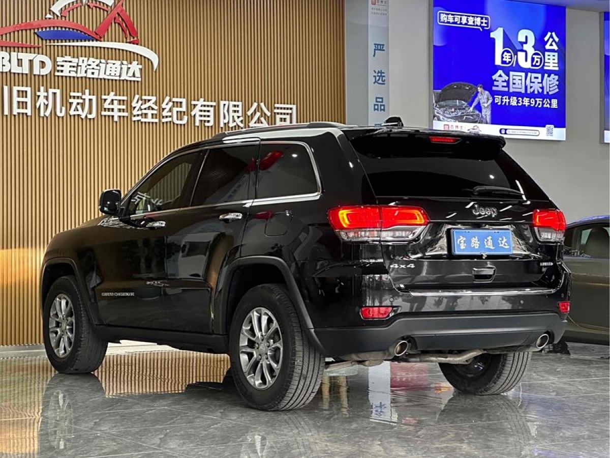 Jeep 大切諾基  2014款 3.6L 精英導(dǎo)航版圖片