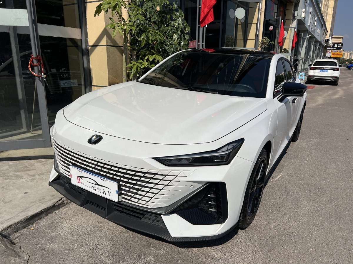 長(zhǎng)安 長(zhǎng)安UNI-V  2022款 1.5T 運(yùn)動(dòng)版圖片